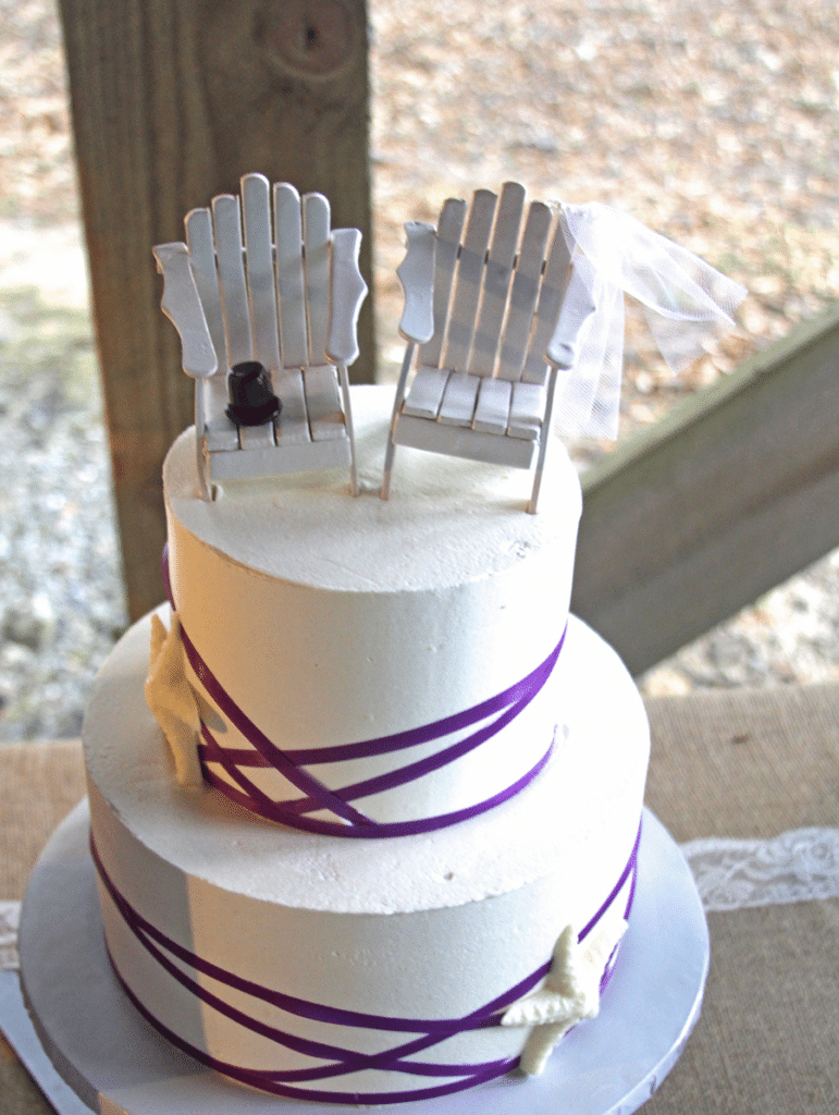 A beach-themed wedding cake