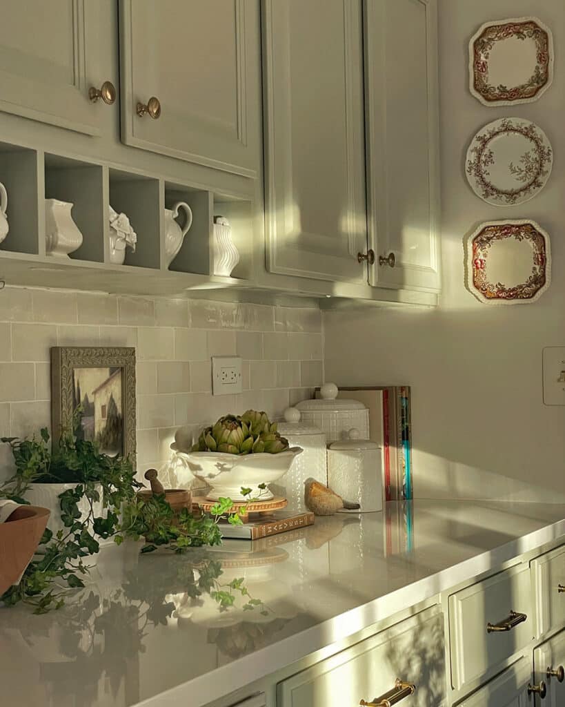 How to add English country charm to your kitchen - erinevolving.com, image size:819x1024
